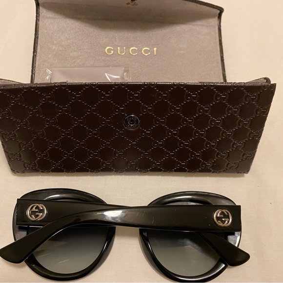 Gucci Sunglasses- classic. Serious buyers only! - Picture 1 of 12
